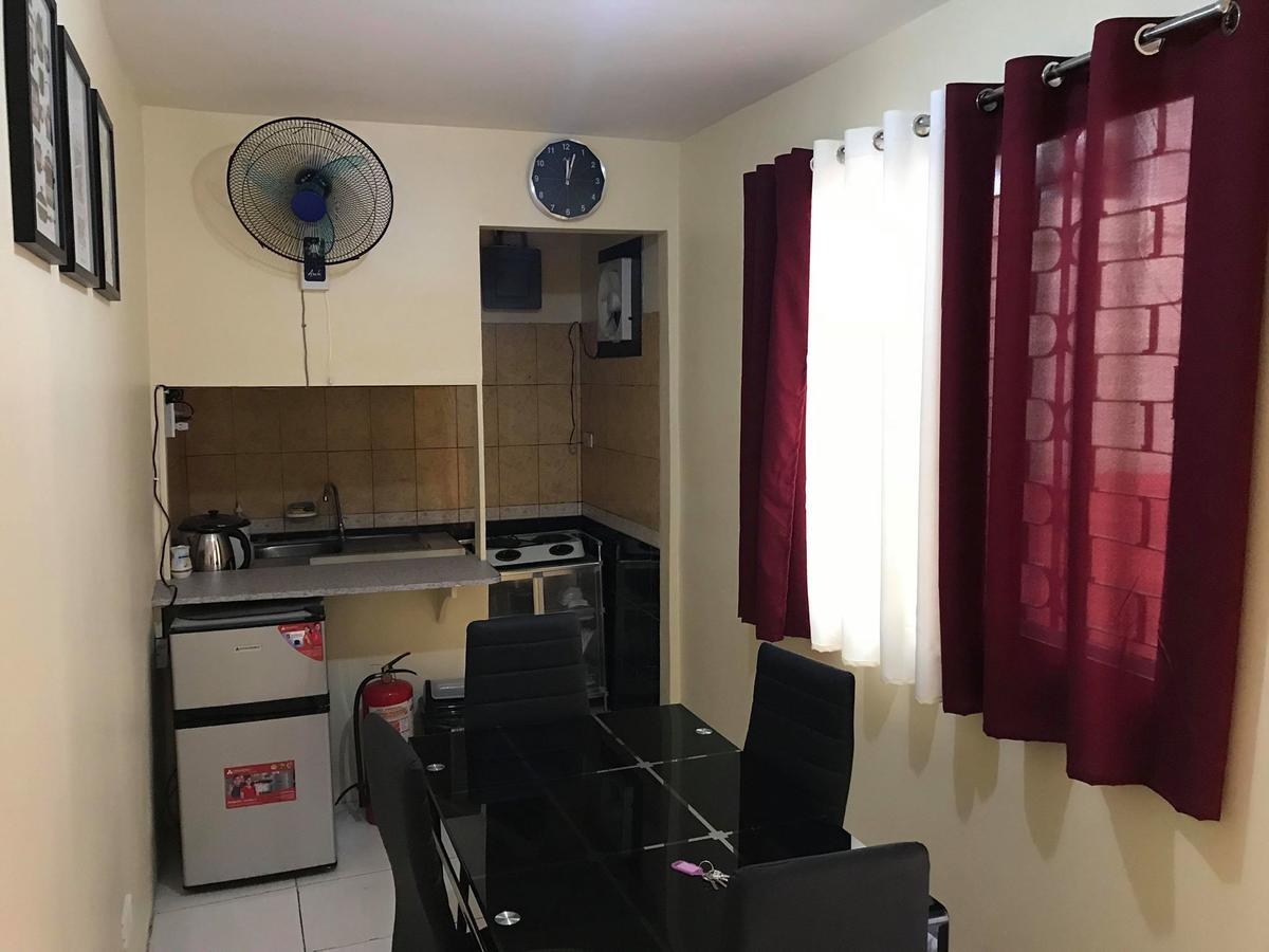 Отель Rv3 Transient House Анхелес Экстерьер фото